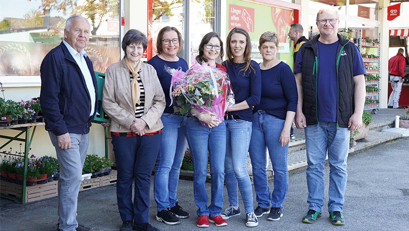 Fotocredit: Leo-Bilderwerkstatt e.U. / Vlnr.: Karl u. Maria Theresia Roseneder, Roswitha Haunschmid, Claudia Roseneder, Birgit Tazreiter, Gabriele Höller und Gerhard Kaltenbrunner